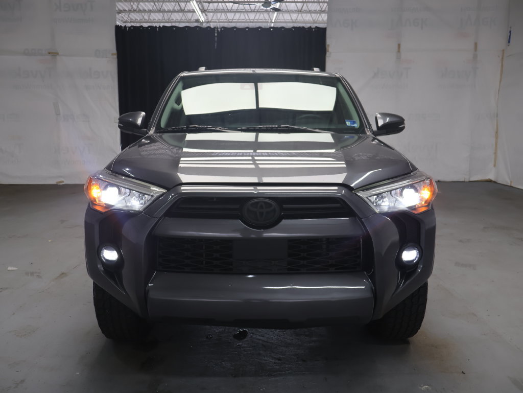 Used 2021 Toyota 4Runner SR5 Premium w/ Moonroof Package RWD image 2