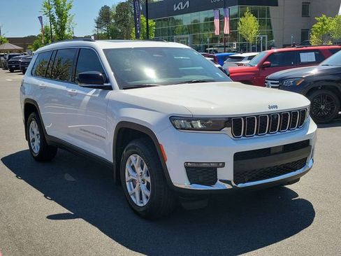 Used 2023 Jeep Grand Cherokee L Limited w/ Luxury Tech Group II RWD image 3