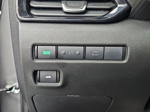 Used 2024 Nissan Sentra SV FWD image 24