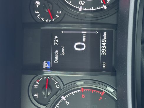 Used 2020 Toyota 4Runner SR5 Premium w/ Moonroof Package image 51