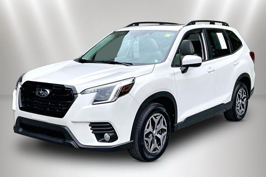 Used 2022 Subaru Forester Premium AWD/4WD image 3