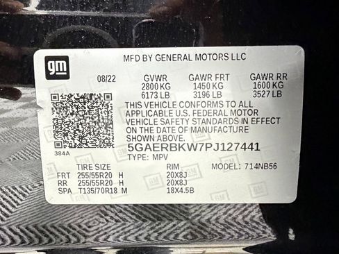 Used 2023 Buick Enclave Essence w/ Sport Touring Edition image 15