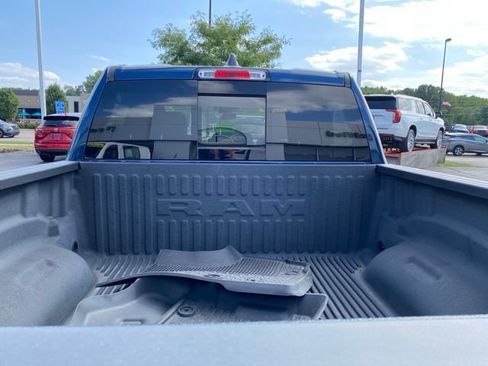 Used 2022 RAM 1500 Big Horn AWD/4WD image 7