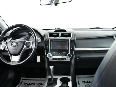 Used 2012 Toyota Camry SE FWD image 7