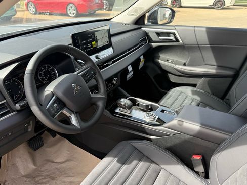 New 2026 Mitsubishi Outlander Trail Edition image 19
