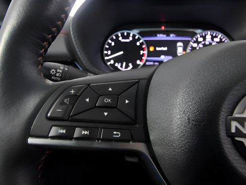 Used 2024 Nissan Sentra SR w/ SR Premium Package FWD image 22