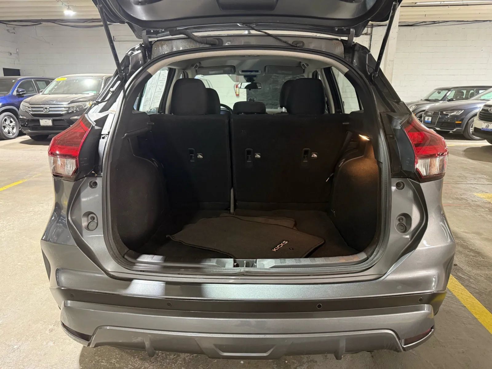 Used 2021 Nissan Kicks S FWD image 7