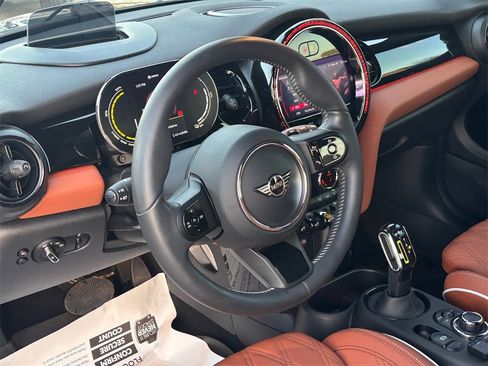 Used 2023 MINI Cooper SE image 9