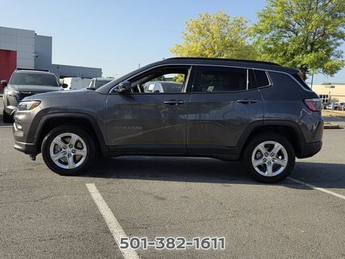Used 2024 Jeep Compass Latitude AWD/4WD image 2