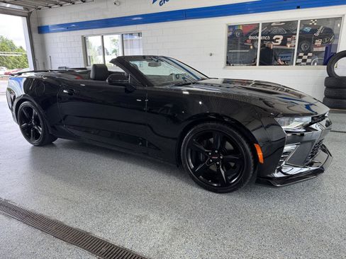 Used 2017 Chevrolet Camaro SS RWD image 27