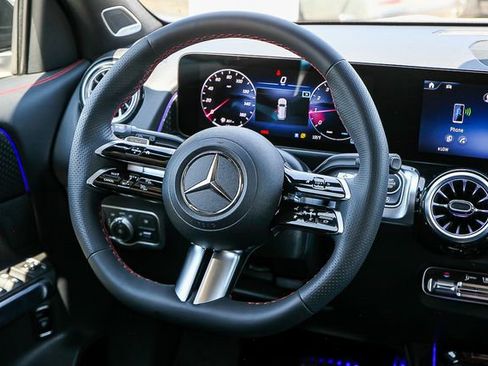 Certified 2025 Mercedes-Benz GLB 250 image 22