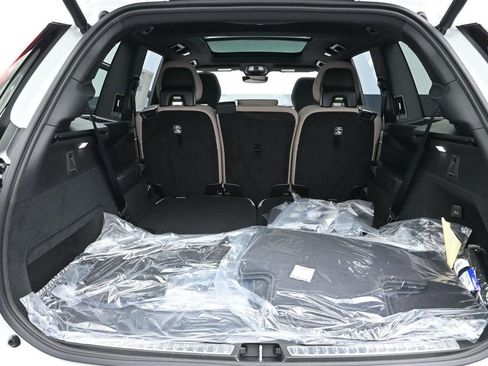 New 2026 Volvo XC90 B6 Plus w/ Protection Package Premier AWD/4WD image 10