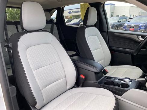 Used 2024 Ford Escape Active w/ Tech Pack #2 AWD/4WD image 9