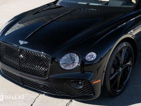 Used 2023 Bentley Continental GT V8 image 6