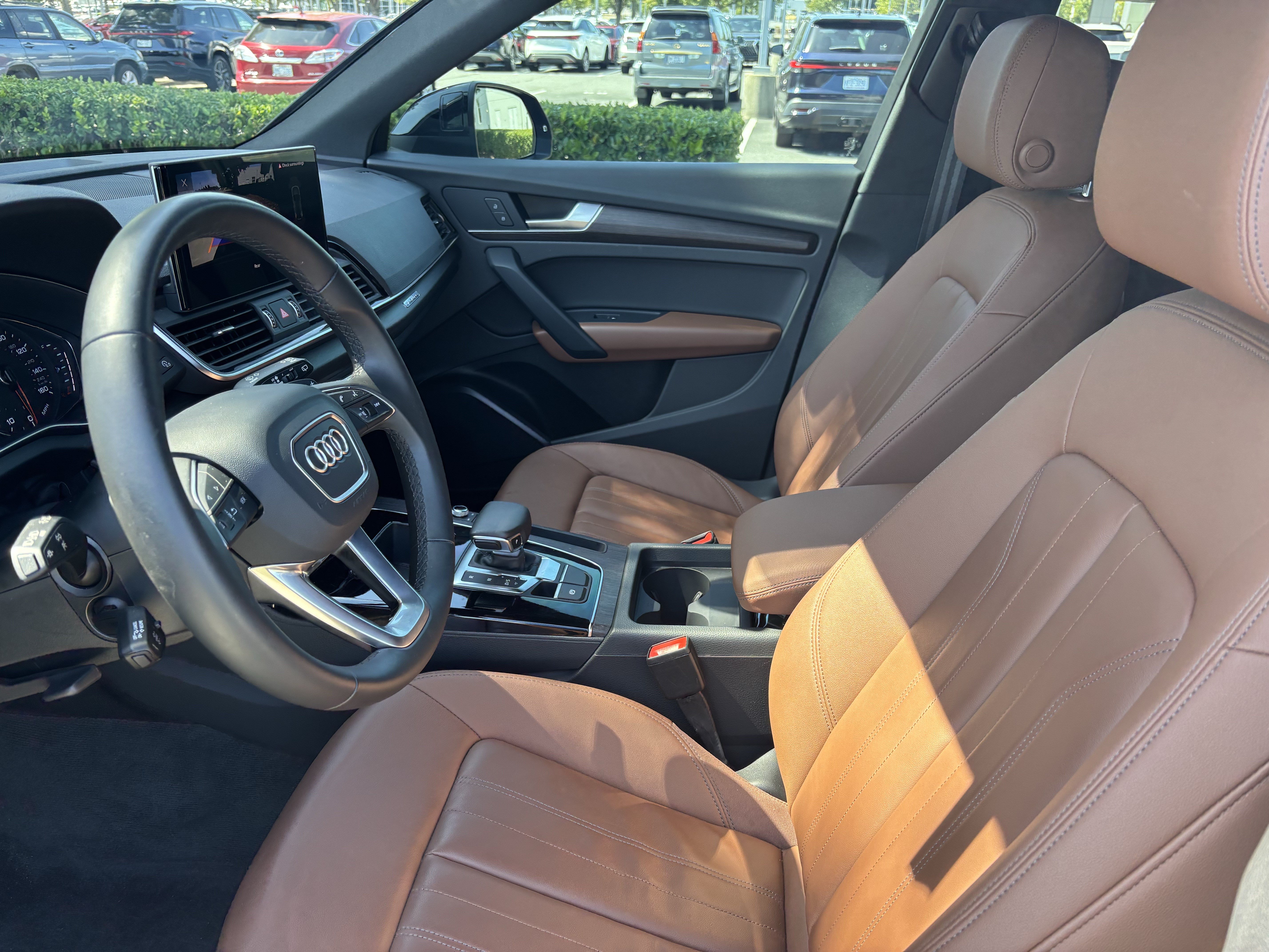 Used 2023 Audi Q5 2.0T Premium w/ Convenience Package AWD/4WD image 16