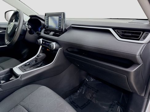 Used 2020 Toyota RAV4 XLE w/ Convenience Package image 29