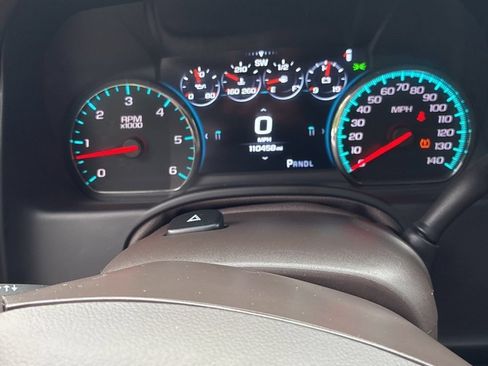 Used 2018 Chevrolet Suburban Premier AWD/4WD image 7