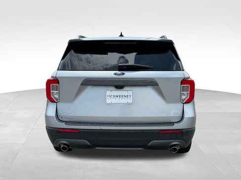 Used 2021 Ford Explorer XLT w/ Equipment Group 202A RWD image 28