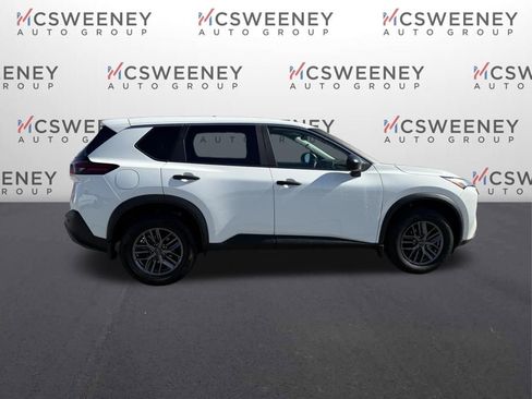 Used 2023 Nissan Rogue S image 6