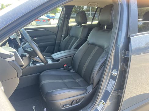 Used 2024 MAZDA CX-50 AWD 2.5 S w/ Preferred Package image 16