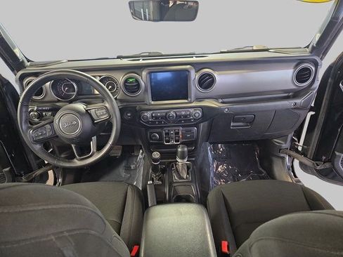 Used 2022 Jeep Gladiator Sport AWD/4WD image 10