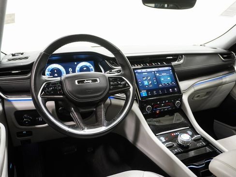 Certified 2022 Jeep Grand Cherokee L Overland w/ MOPAR Finishing Package image 22