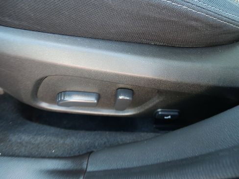 Used 2016 Subaru Forester 2.5i Premium w/ All-Weather Package image 17