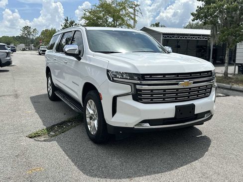Used 2023 Chevrolet Suburban Premier AWD/4WD image 8