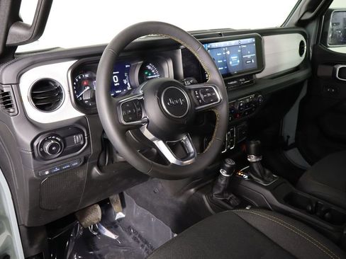 Used 2024 Jeep Wrangler Unlimited Sahara AWD/4WD image 23