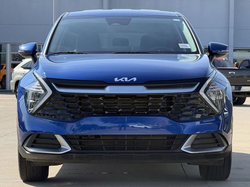Used 2023 Kia Sportage EX image 7