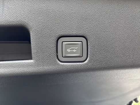 New 2026 Chevrolet Traverse Z71 w/ Enhanced Driving Package AWD/4WD image 43