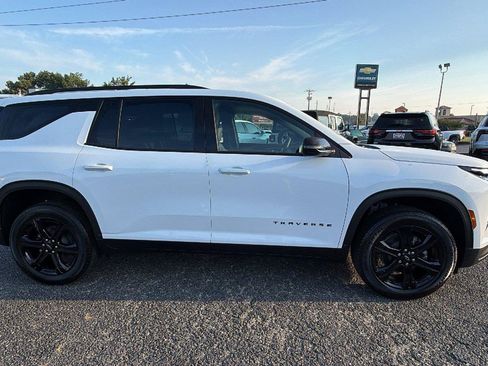 New 2027 Chevrolet Traverse LT w/ Midnight/Sport Edition FWD image 4