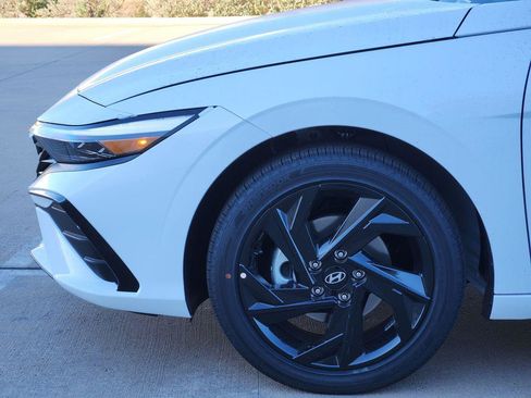 New 2026 Hyundai Elantra SEL Sport Premium image 5