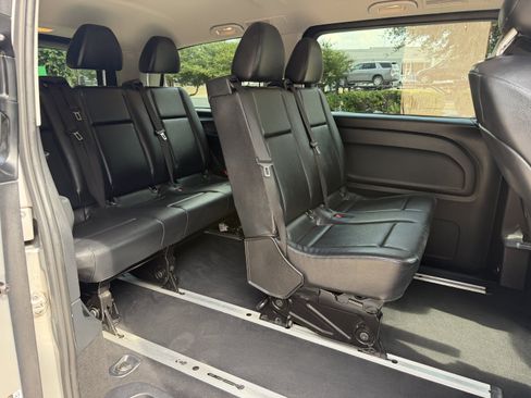 Used 2016 Mercedes-Benz Metris Passenger image 14