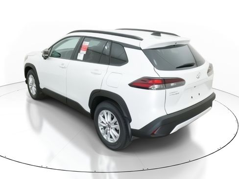 New 2026 Toyota Corolla Cross LE w/ Moonroof Package FWD image 5
