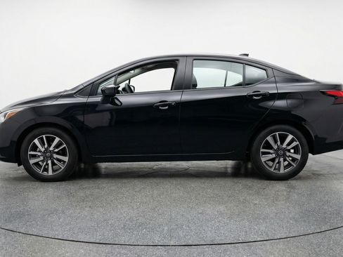 Used 2025 Nissan Versa SV image 5