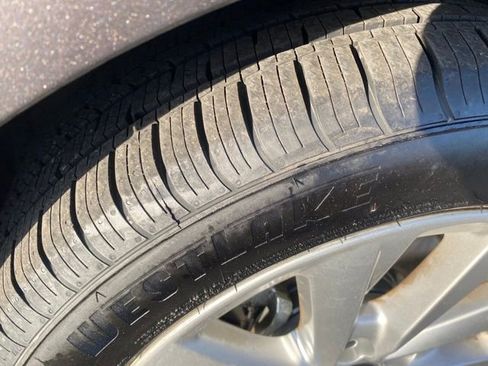 Used 2023 Toyota Camry SE image 22