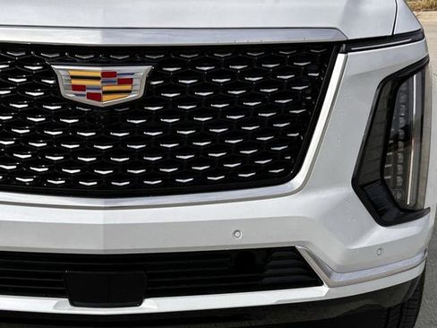 New 2026 Cadillac Escalade ESV 4WD image 8