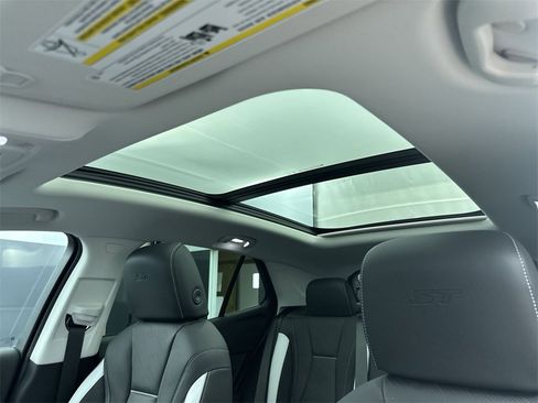 New 2025 Buick Envision Sport Touring image 16