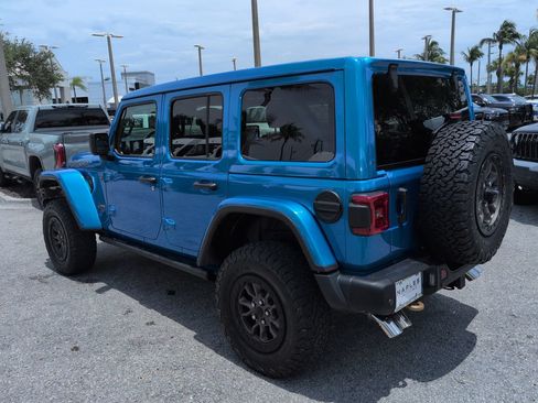 Used 2021 Jeep Wrangler Unlimited Rubicon w/ Trailer Tow Package AWD/4WD image 7