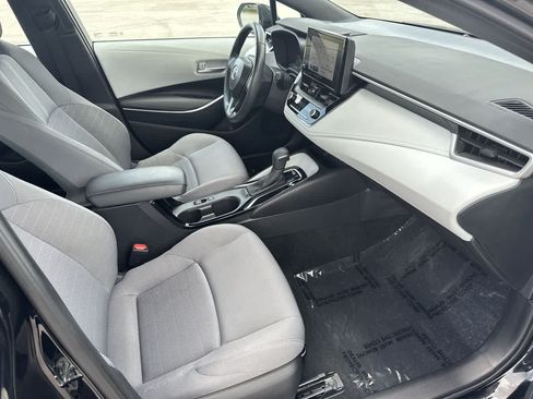 Used 2025 Toyota Corolla SE FWD image 21