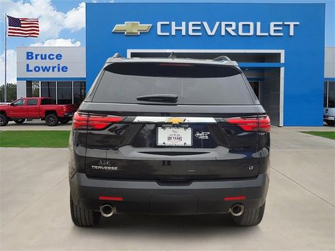 Used 2023 Chevrolet Traverse LT image 6
