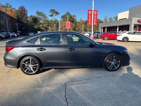 Used 2024 Honda Civic Touring image 8