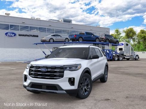 New 2026 Ford Explorer Active w/ Active Comfort Package AWD/4WD image 2