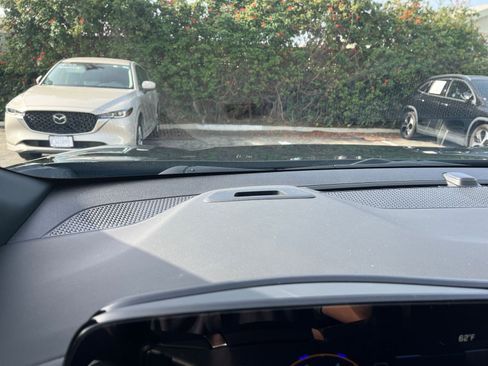 Used 2025 Chevrolet Equinox LT image 34