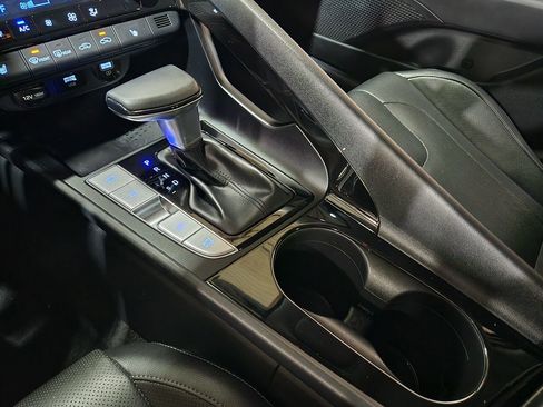 Used 2023 Hyundai Elantra Limited w/ Cargo Package image 38