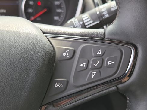 Used 2024 Chevrolet Equinox Premier FWD image 16