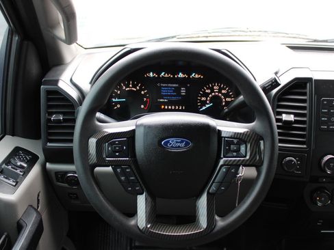 Used 2017 Ford F150 XL w/ Equipment Group 101A Mid AWD/4WD image 9