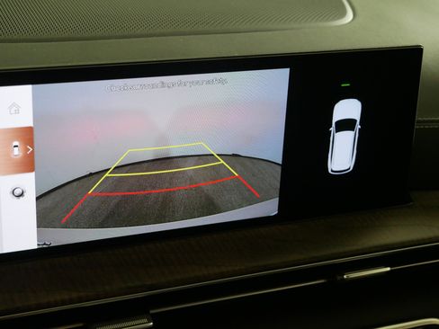 Used 2025 Genesis GV80 2.5T Select image 33