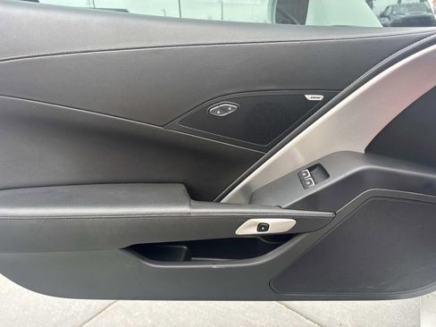Used 2019 Chevrolet Corvette Stingray Convertible w/ Battery Protection Package RWD image 17
